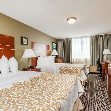 Days Inn By Wyndham Windsor Locks / Bradley Intl Airport Exterior foto