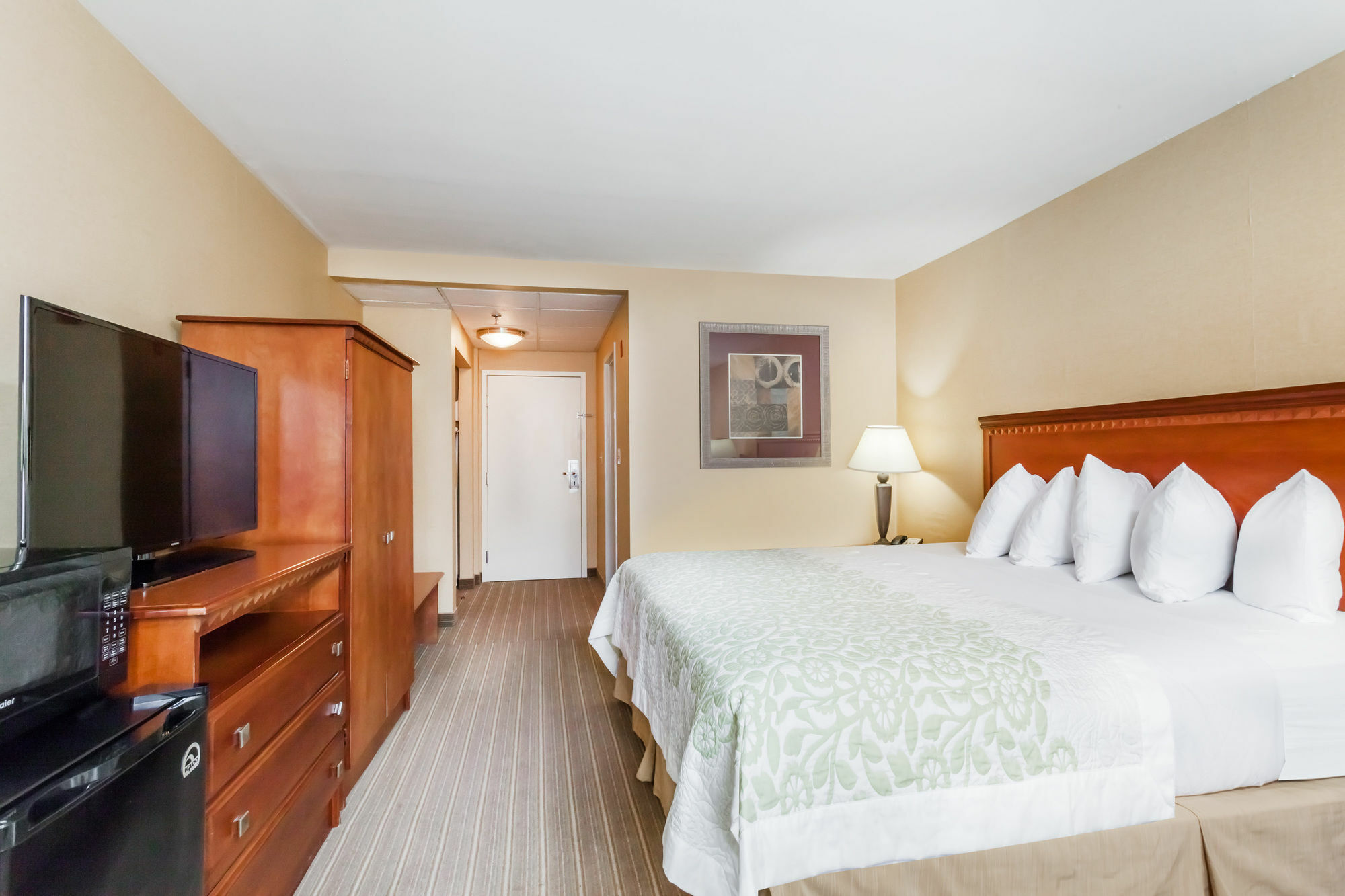 Days Inn By Wyndham Windsor Locks / Bradley Intl Airport Exterior foto